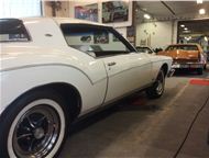 : Buick Riviera 1972 ,   Buick Riviera 1972 .  
  184 kW (250 PS) 7. 5. , , 81277 
 28000 